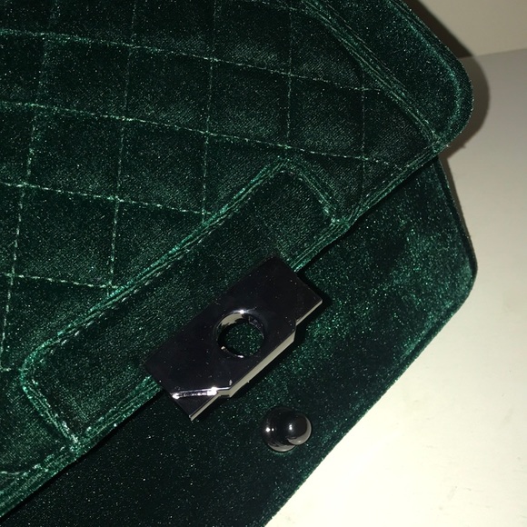 Green Velvet Crossbody Bag - Picture 7 of 8